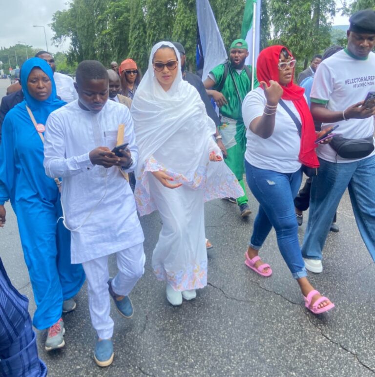 BREAKING:Senator Natasha Akpoti arrives National Assembly amid tight security in complex